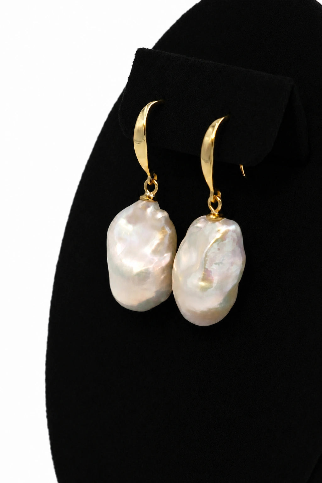 9-10mm White Freshwater Cultured Baroque Pearl Drop Earring