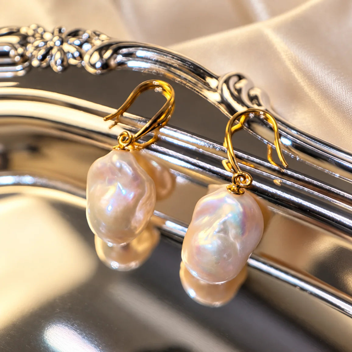 14K Gold White Freshwater Cultured Baroque Pearl Drop Earring